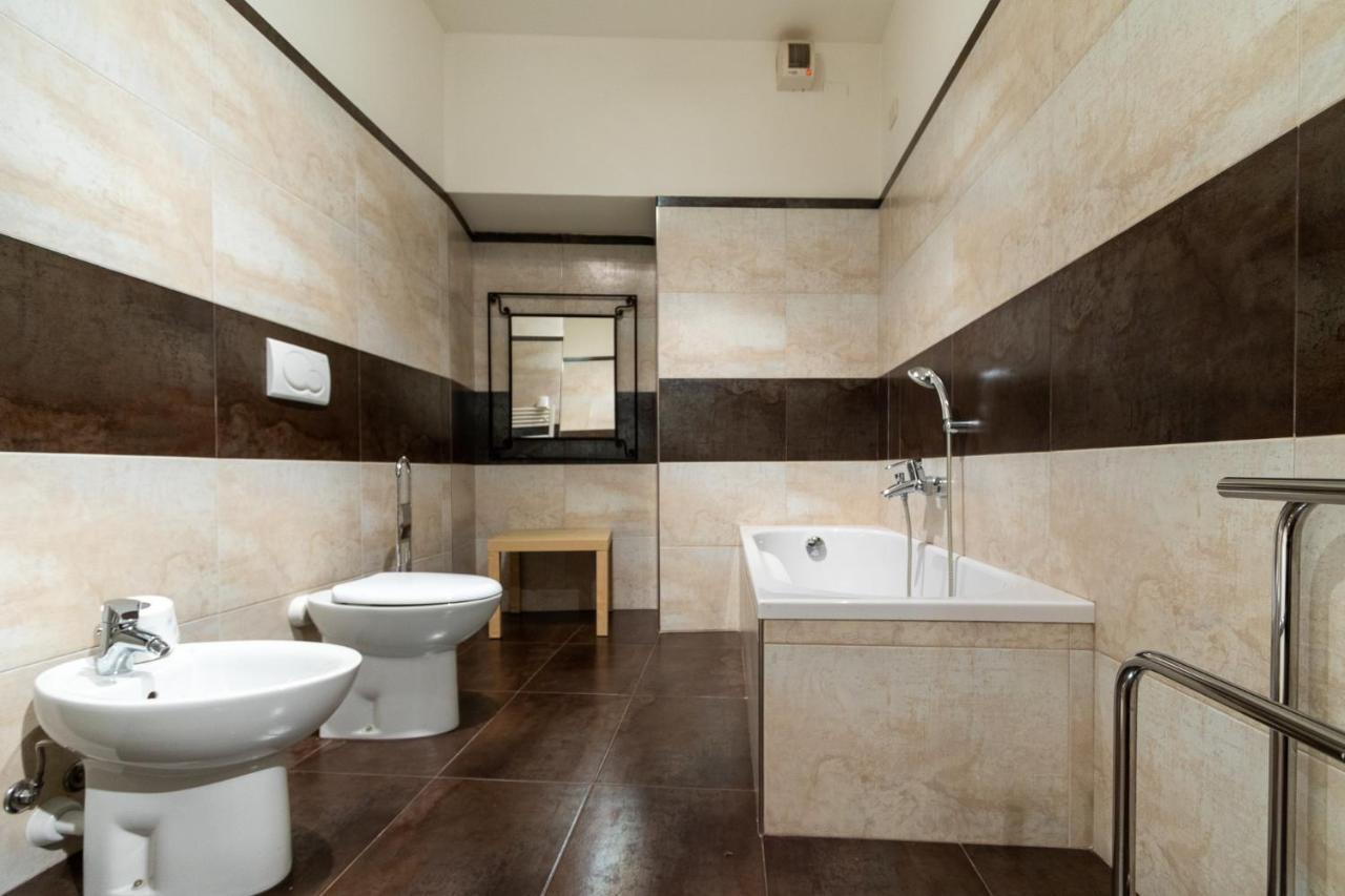 Ad Verona Flat Luaran gambar